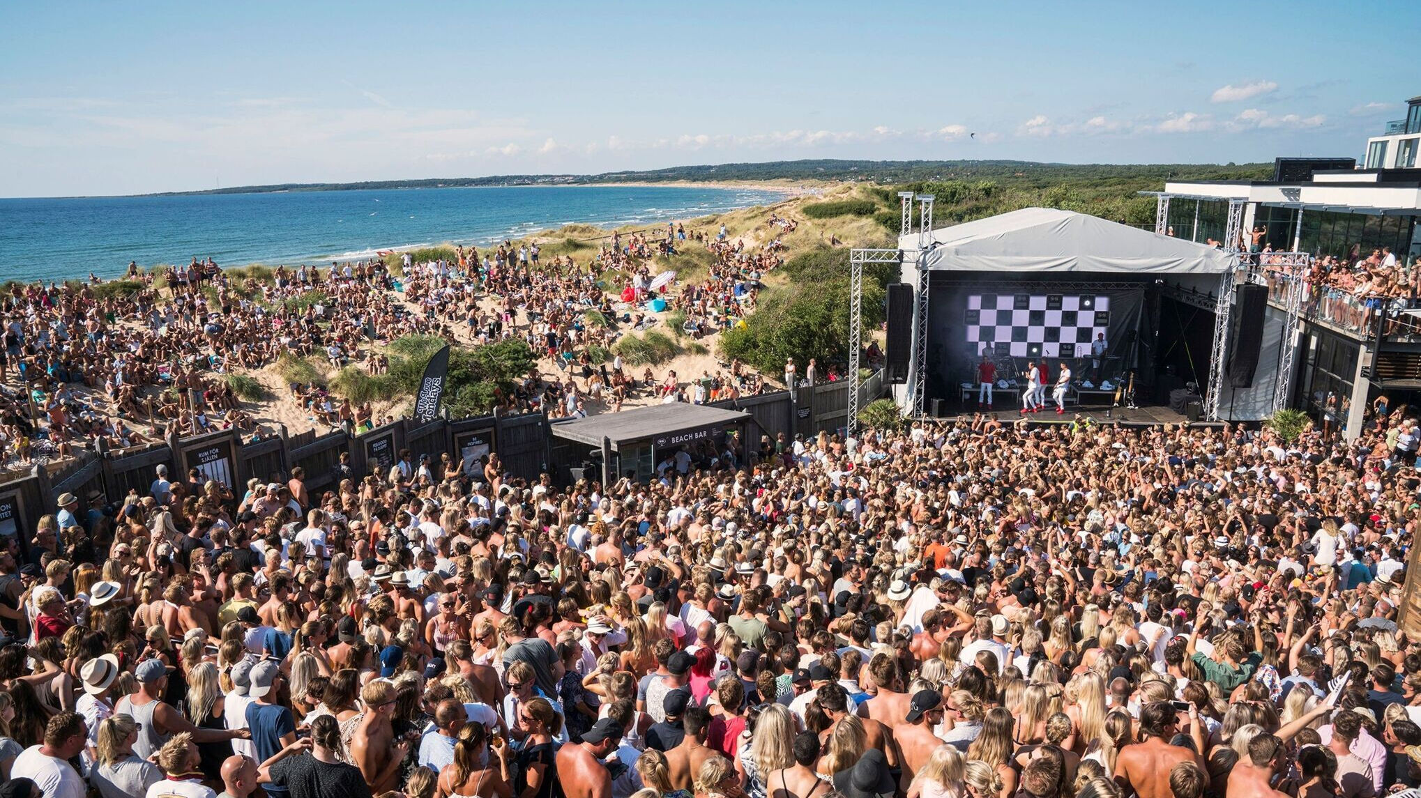 DUO Jag uppträder live inför fullsatt After Beach publik på Solgården Hotel Tylösand